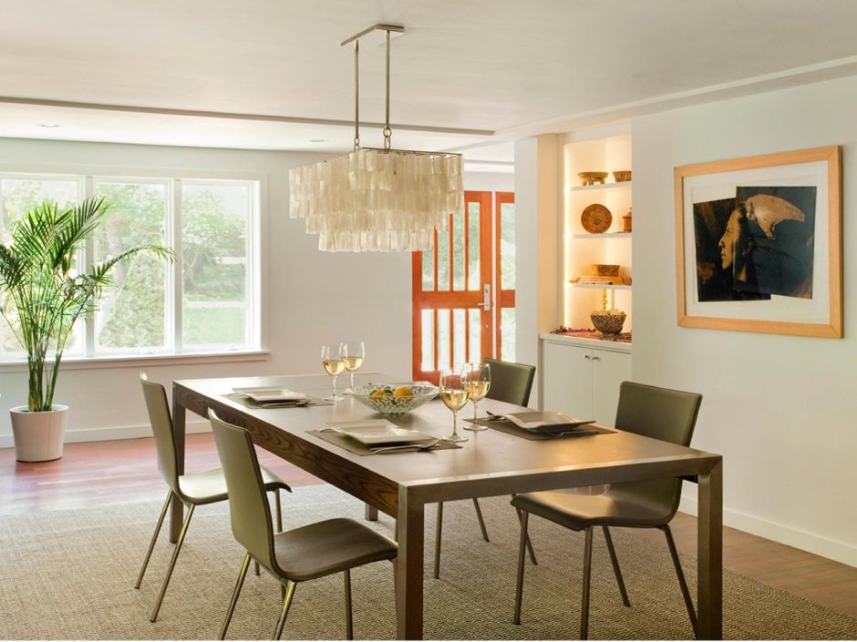 Стол обеденный в стиле 60-х годов