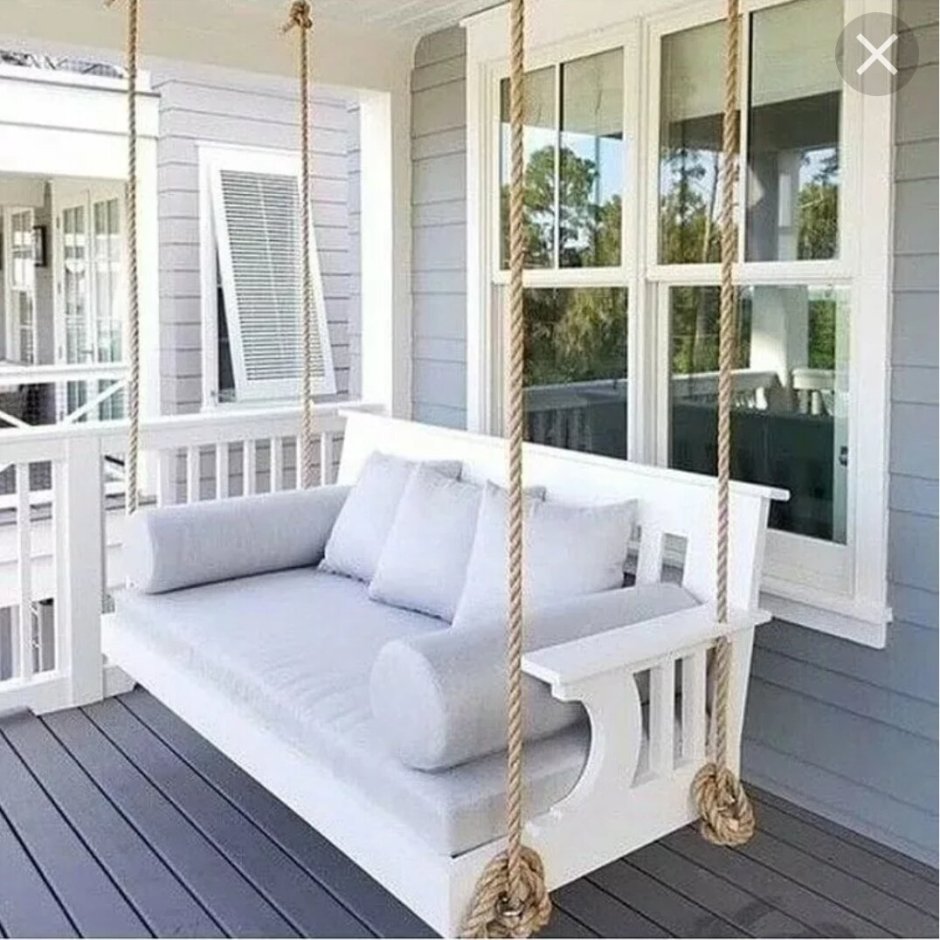 Качели на веранде