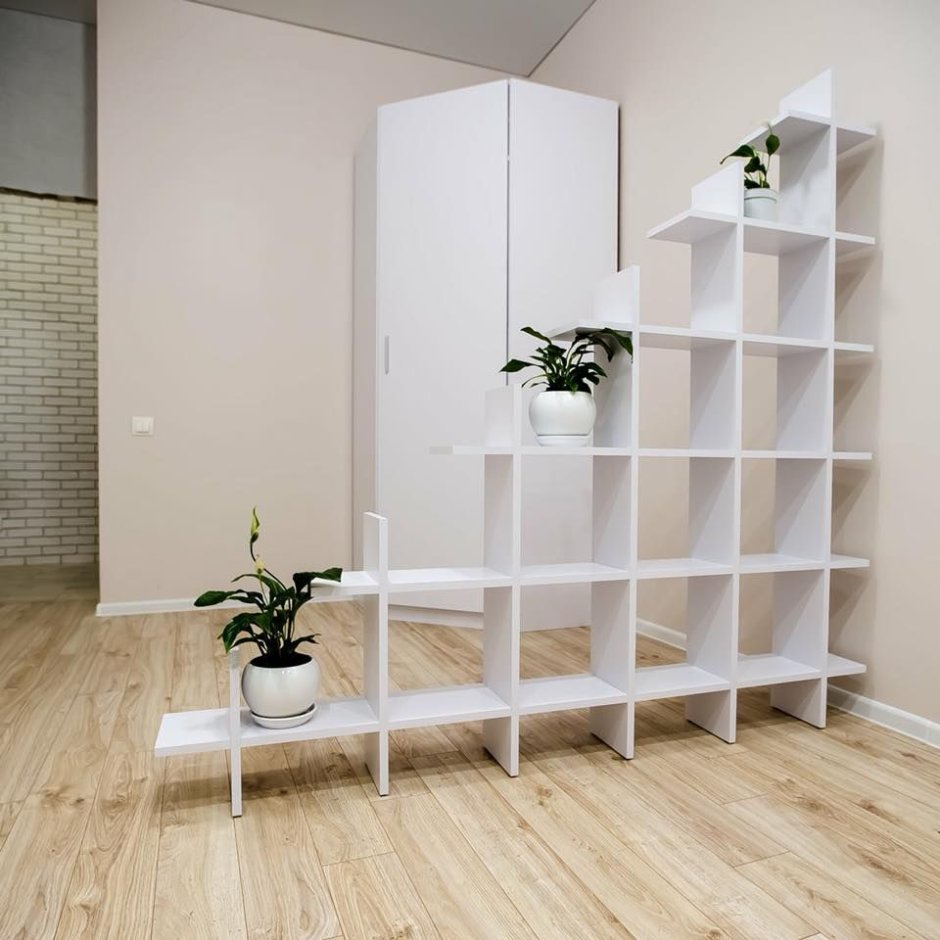 Стеллаж для зонирования комнаты