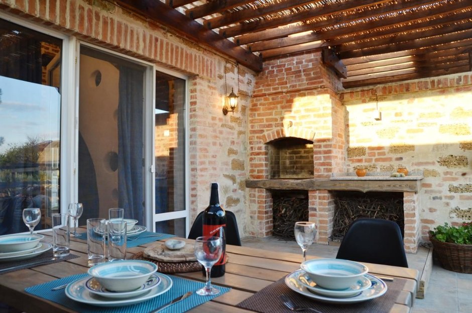 Веранда к дому с барбекю