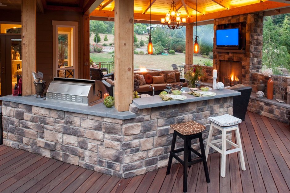 Камин на террасе