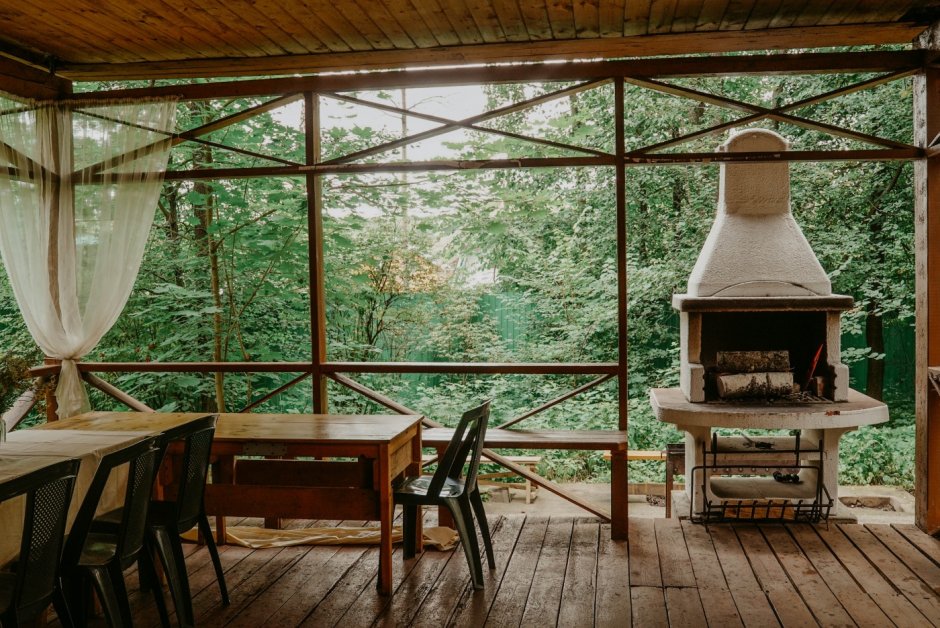 Зимняя веранда с барбекю