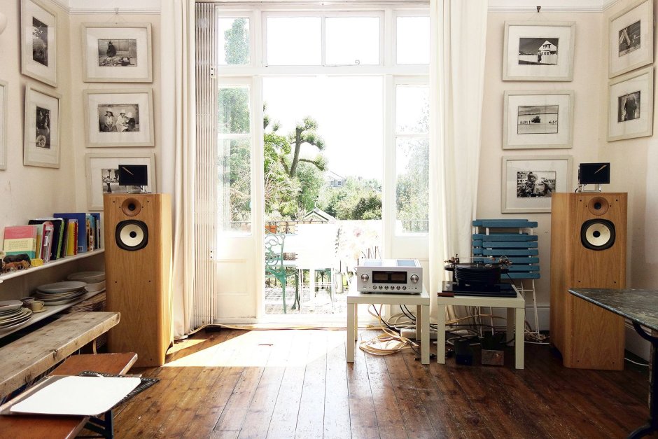 Интерьер комнаты меломана