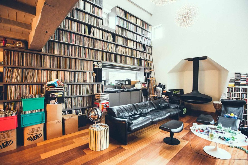 Комната для хранения виниловых пластинок