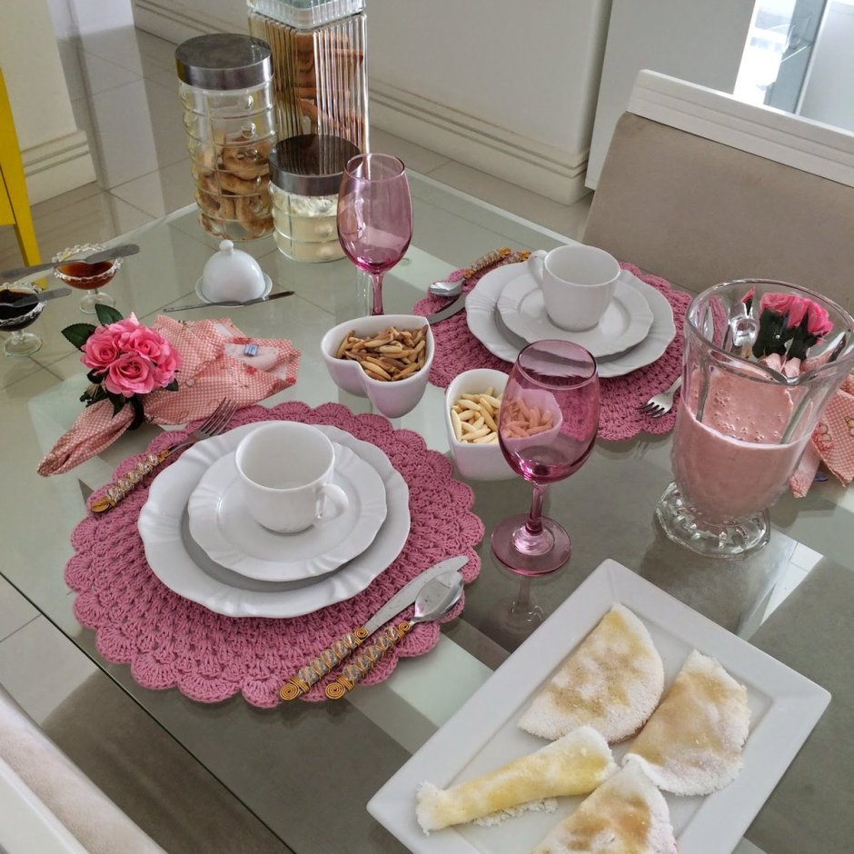 Красивые домашние сервировки стола с едой