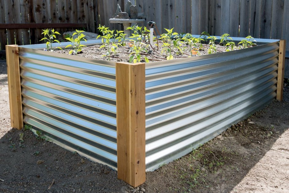 Из шифера красивые клумбы