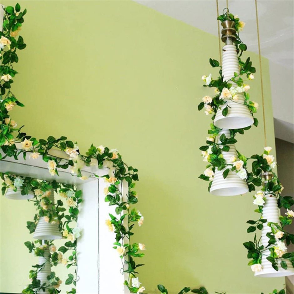 Декорации с искусственными цветами