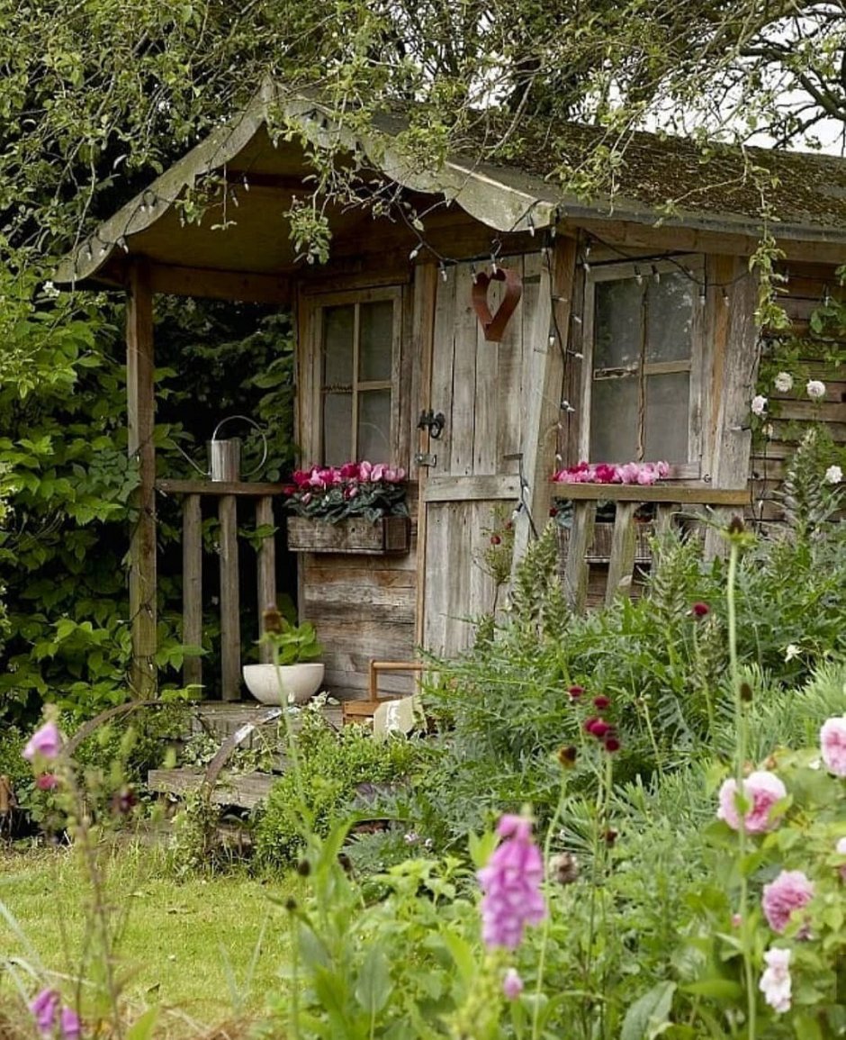 Старый садовый домик
