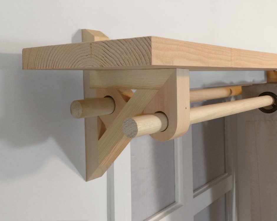 Кронштейн для гардины из дерева