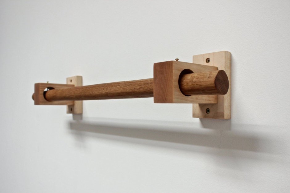 Кронштейн для гардины из дерева