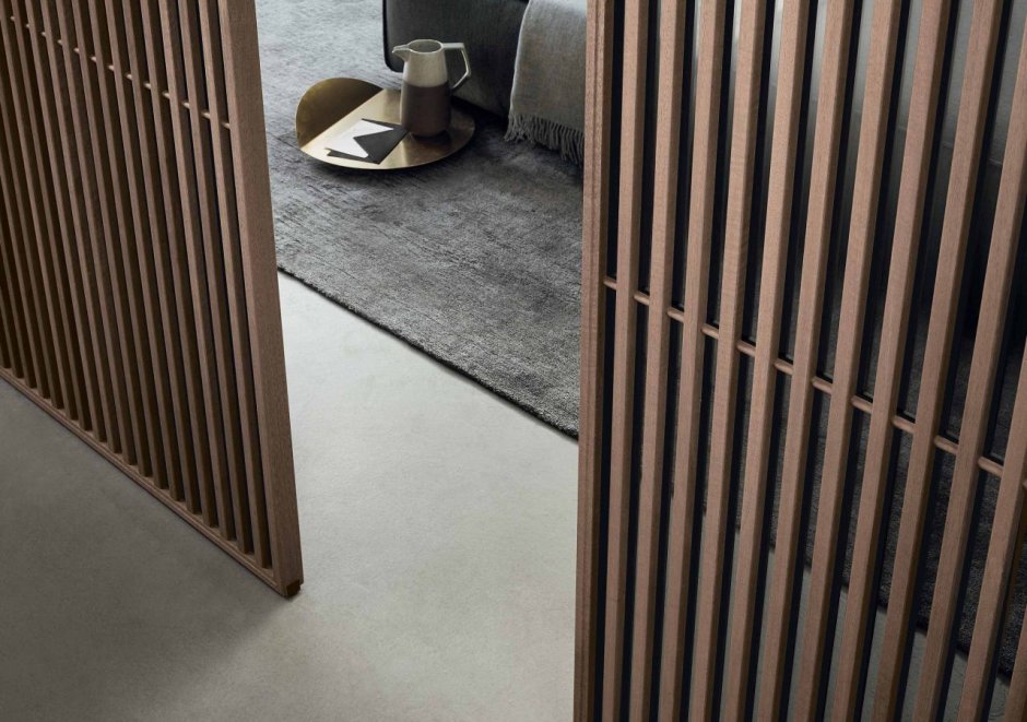 Декоративные рейки по низу стены