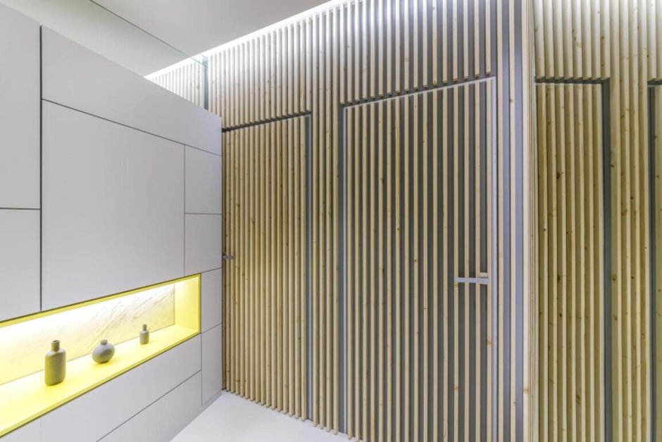 Шкаф с рейками