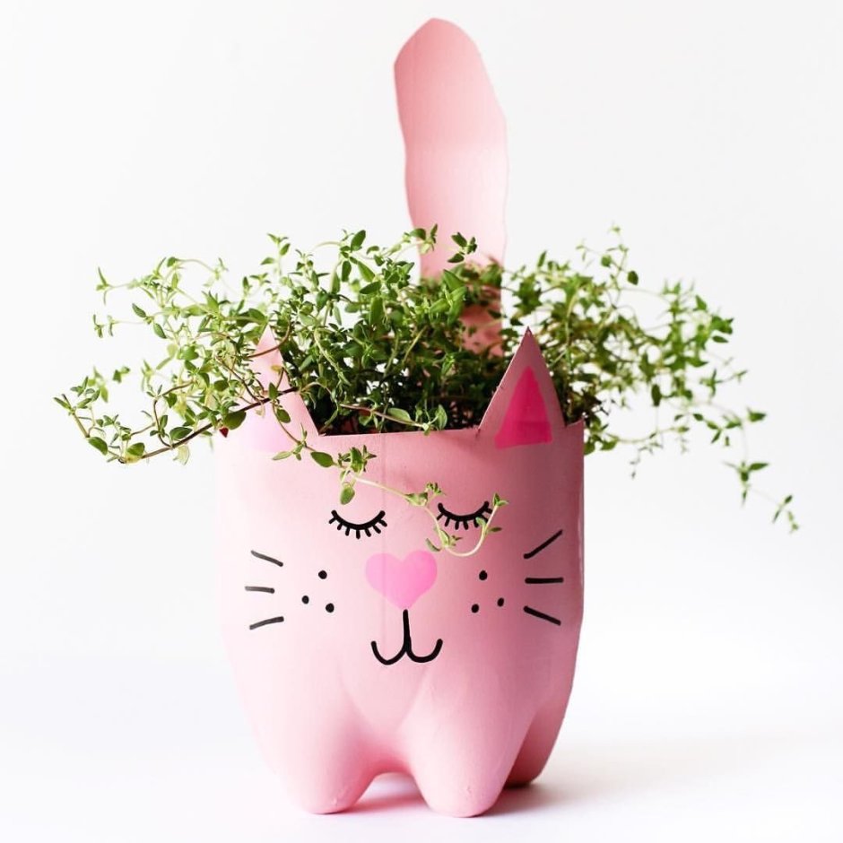 Цветочный горшок из бутылки