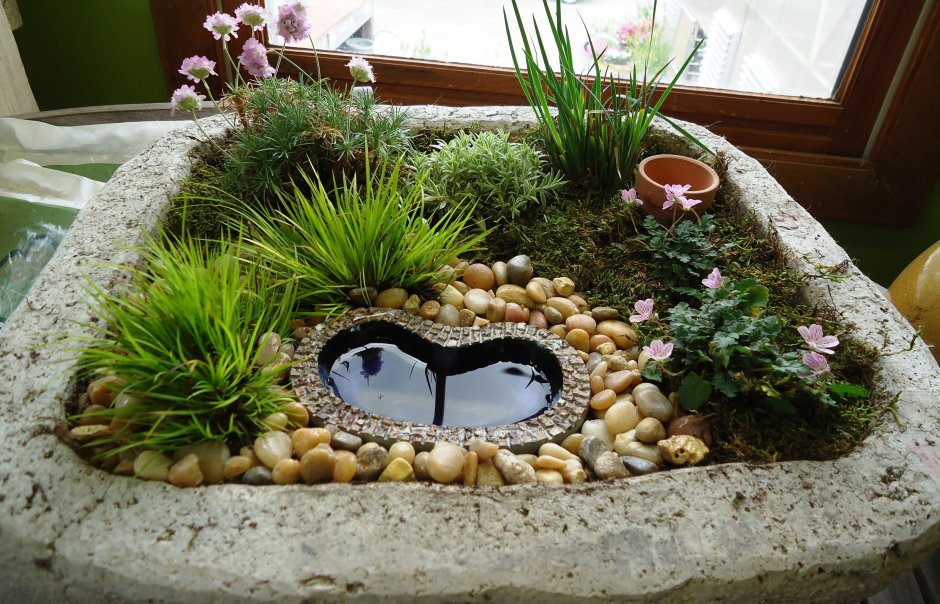 Фонтан из бамбука для сада в японском стиле