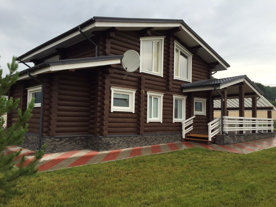 Дом из оцилиндрованного бревна Honka