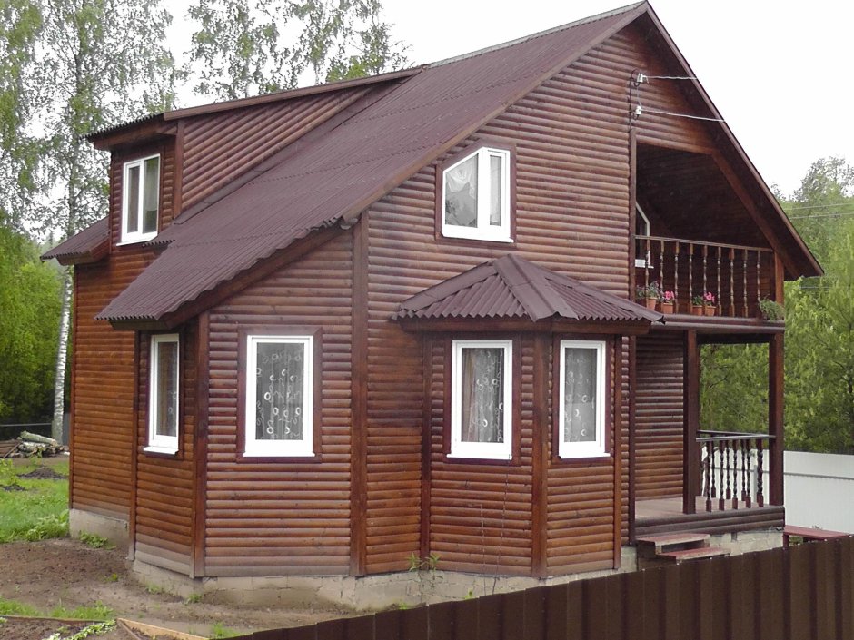Деревянный дом цвет палисандр
