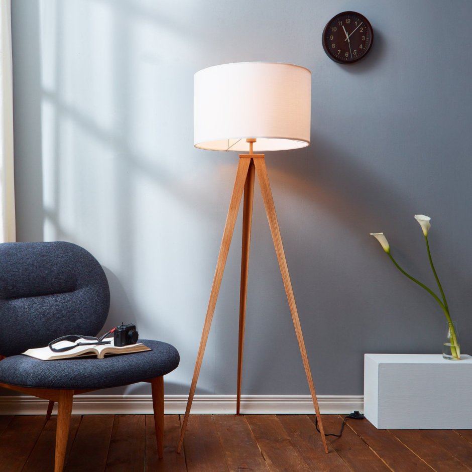 Торшер Tripod Floor Lamp
