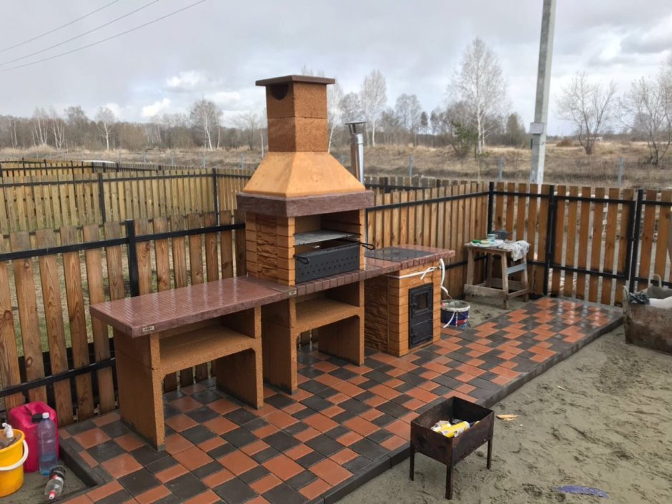 Костровая зона, мангал. Костровище