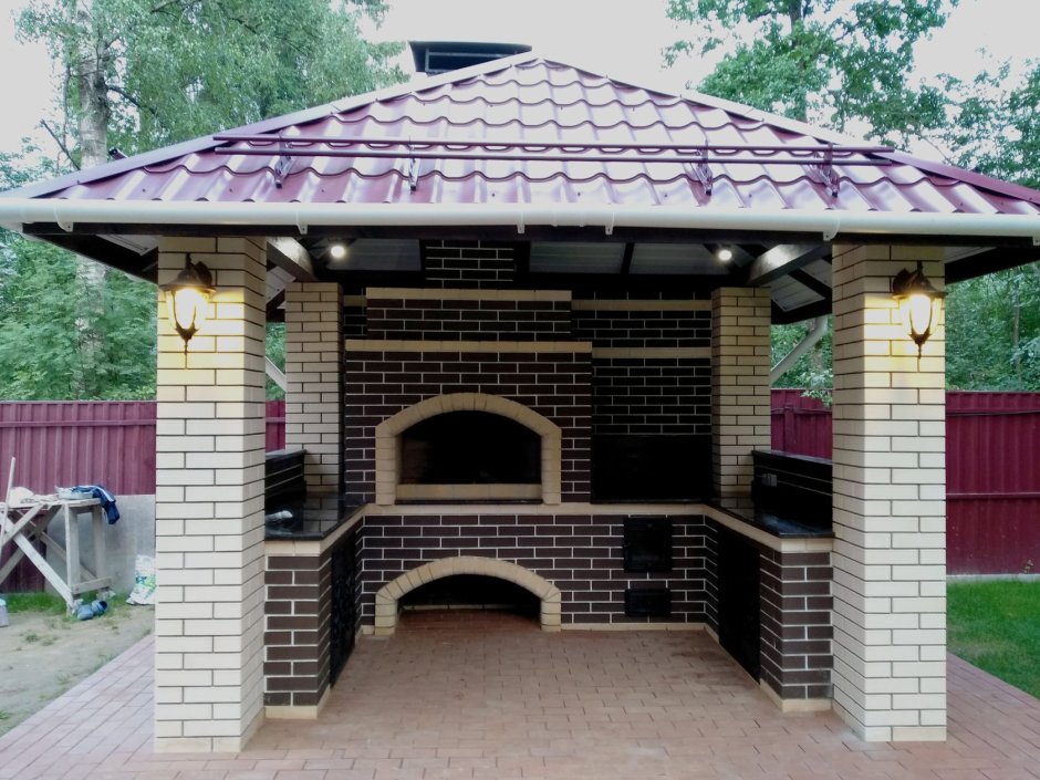 Зона барбекю с навесом