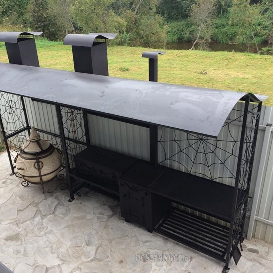 Площадка для барбекю на даче