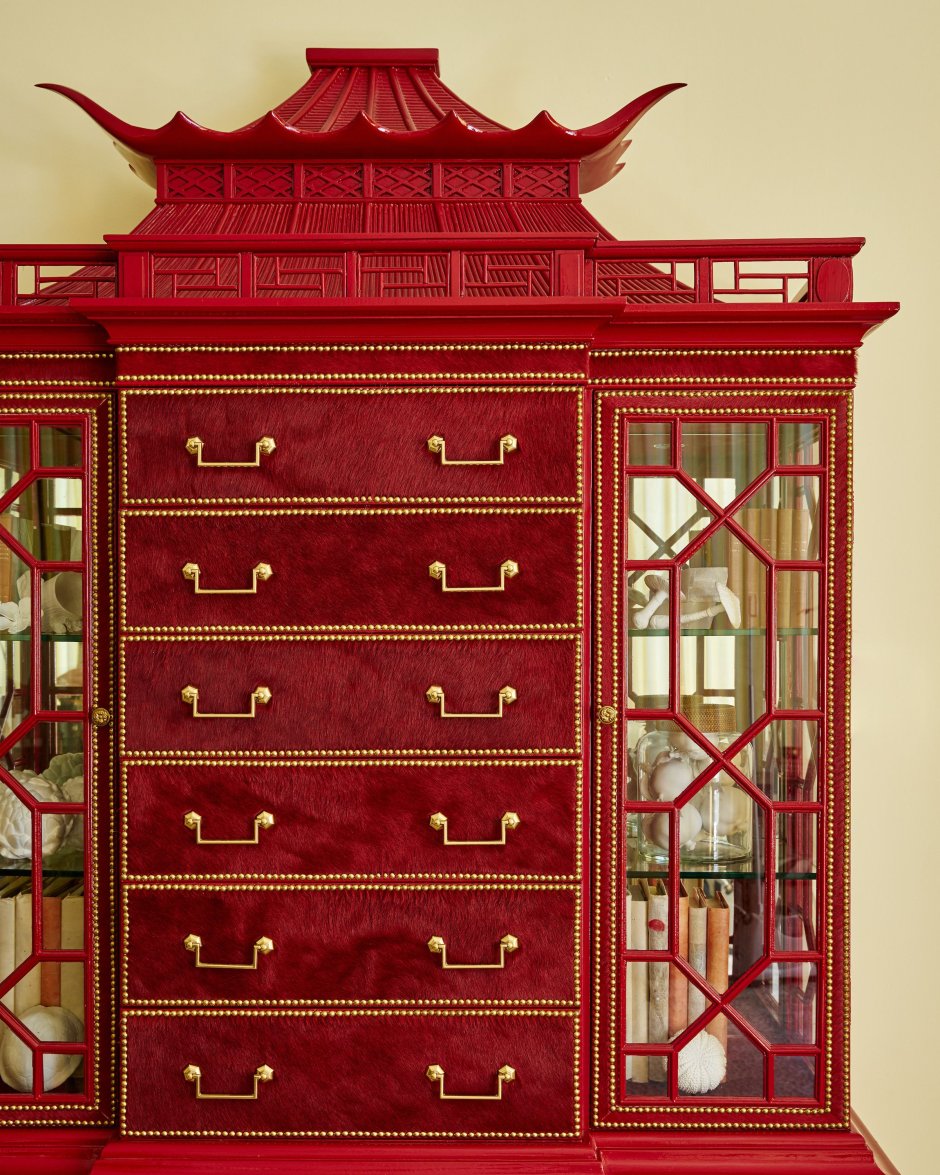 Шкаф в китайском стиле