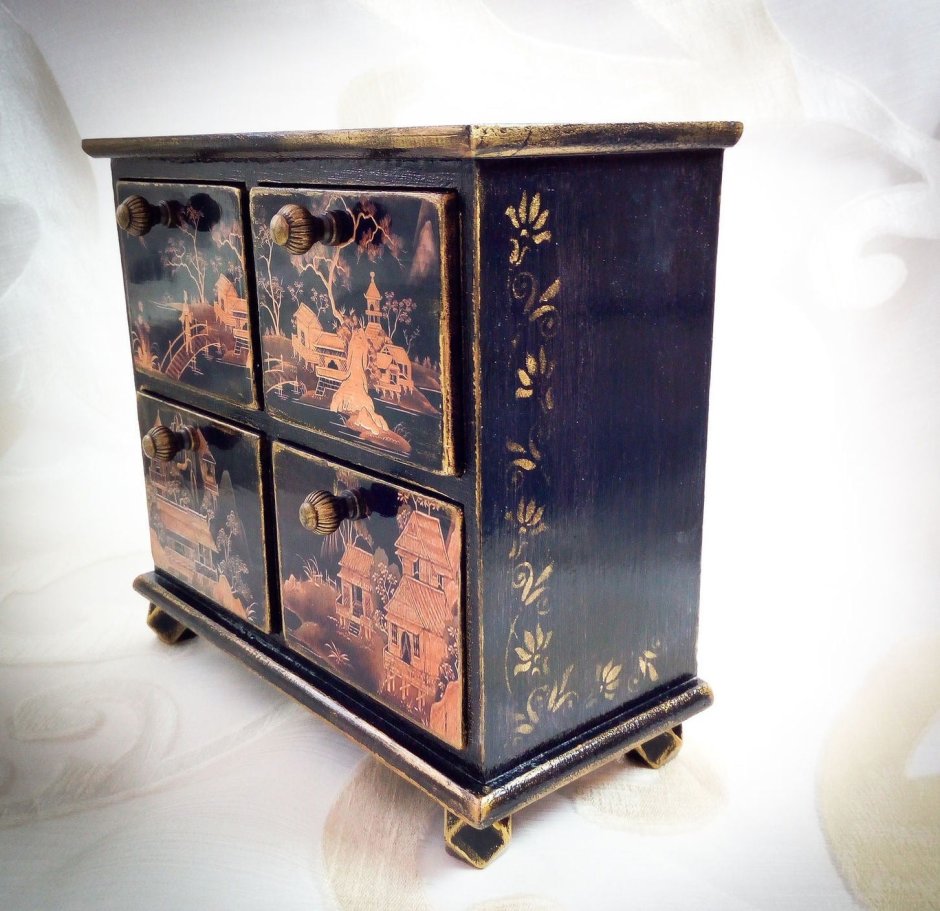 Декупаж предметов мебели