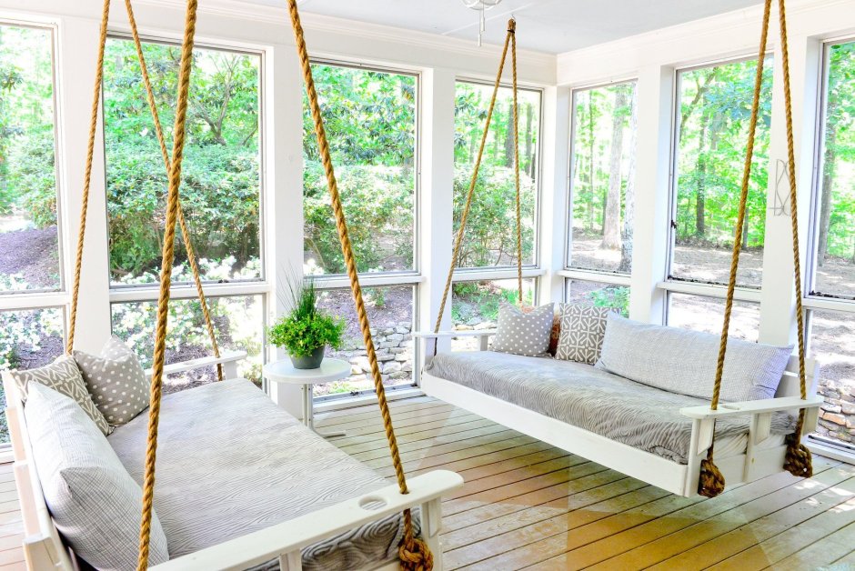 Подвесное кресло в интерьере