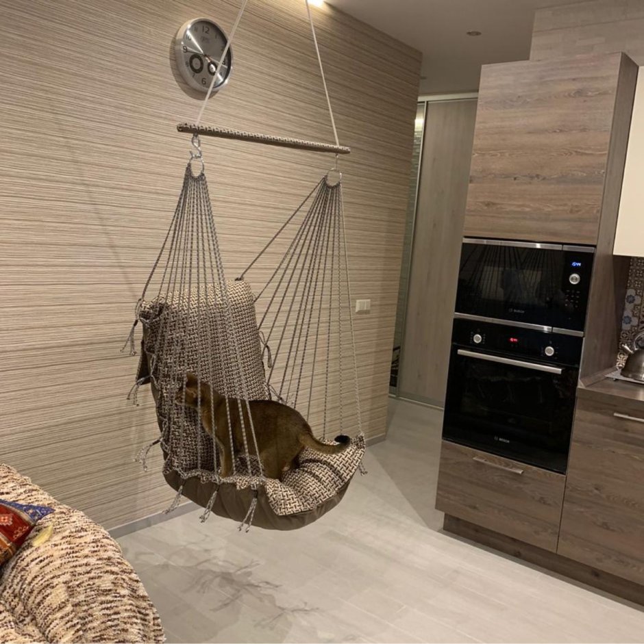 Кровать качеля на цепях