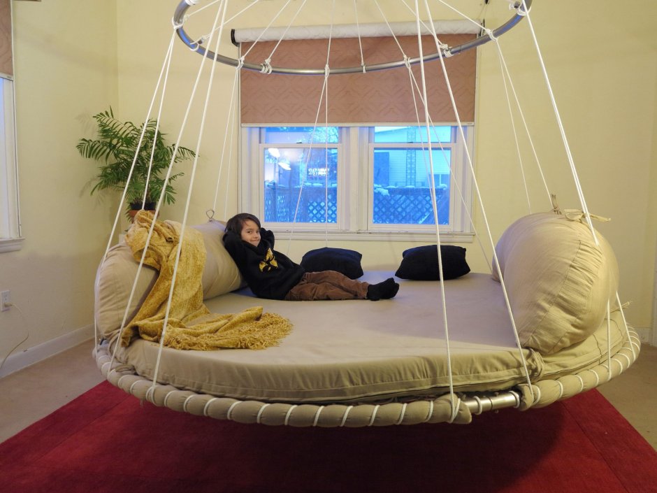 Качели в скандинавском стиле