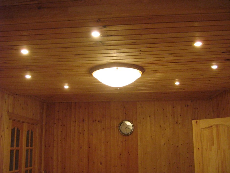 Светильники для потолка из вагонки