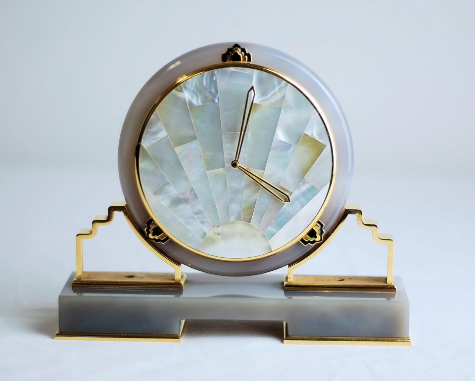 Настольные часы в стиле ар деко