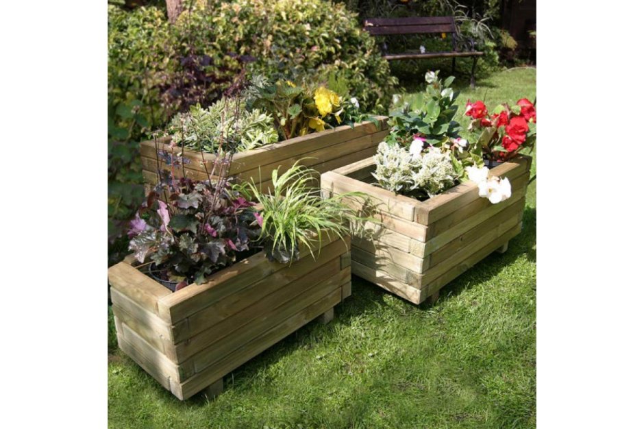 Деревянные клумбы