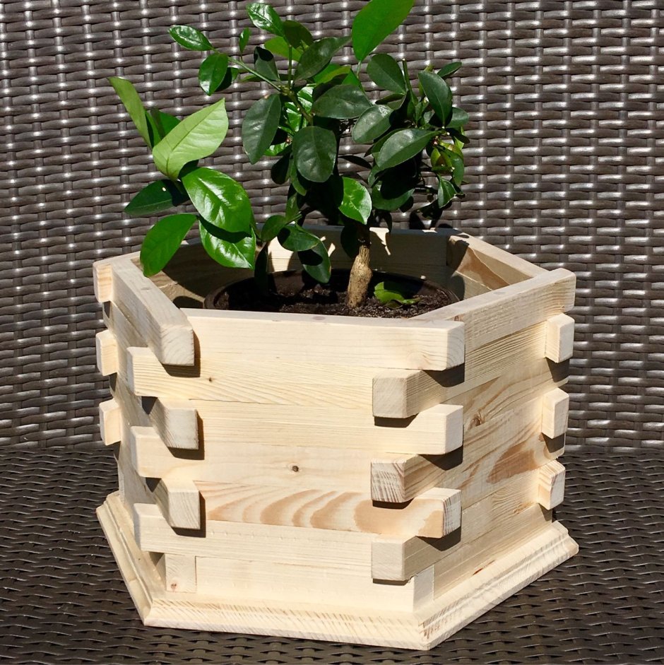 Деревянные горшки для цветов