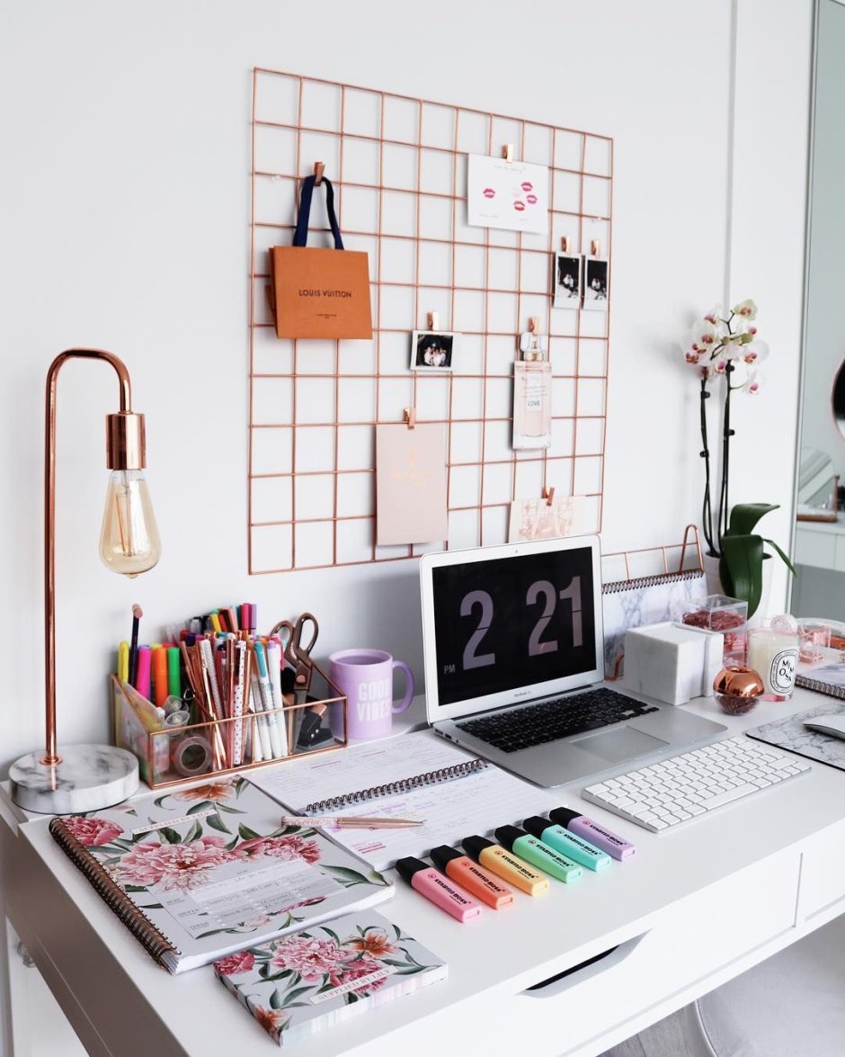 Идеи для украшения рабочего стола
