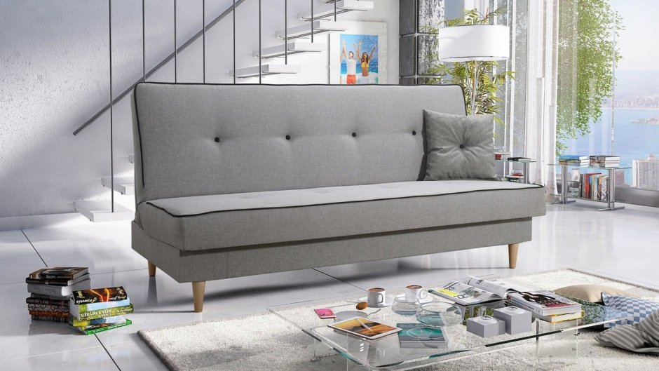 Диван с широкими подлокотниками