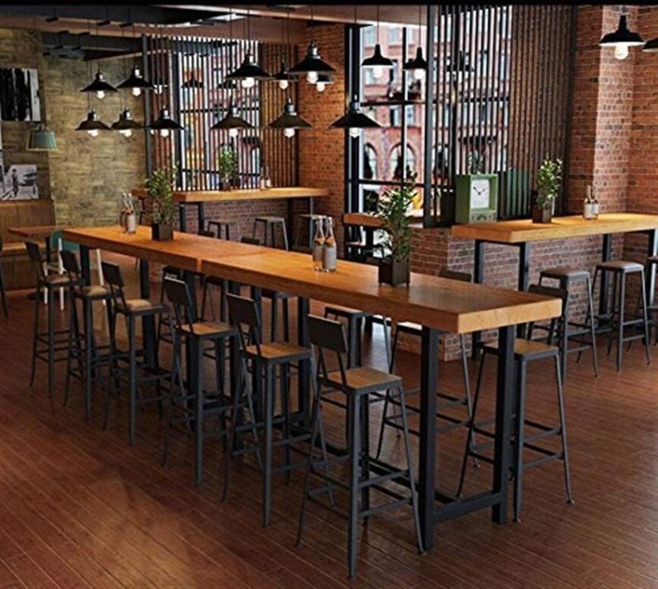 Барный столик в баре