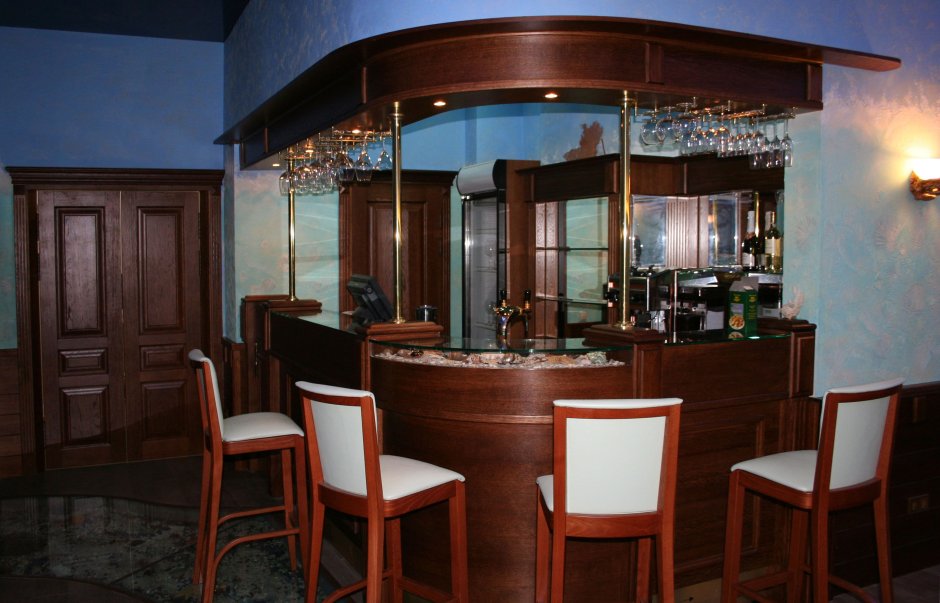 Готовые барные стойки для кафе