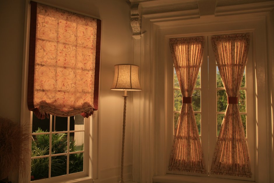 Шторы песочные часы в спальне