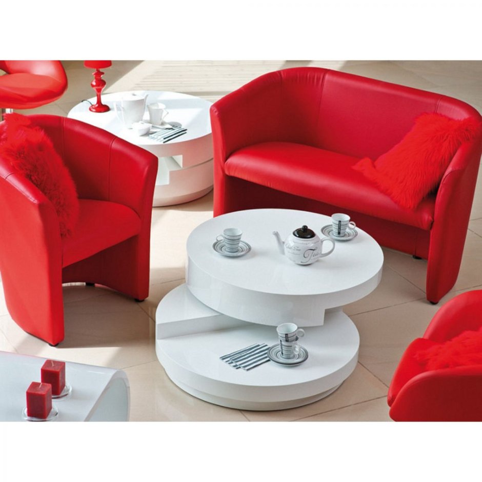 Журнальный столик в интерьере гостиной