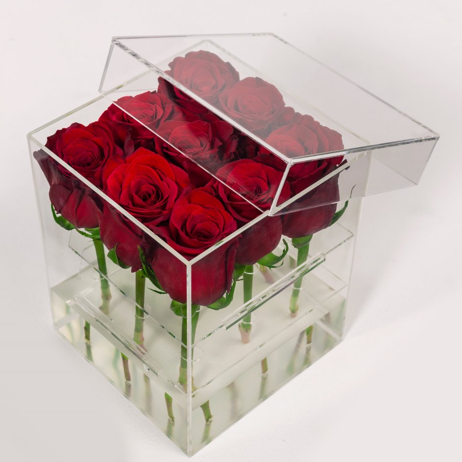 Стеклянный контейнер для еды с разделителями