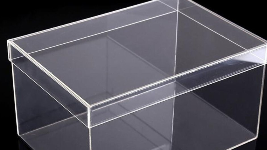 Пластиковый куб прозрачный