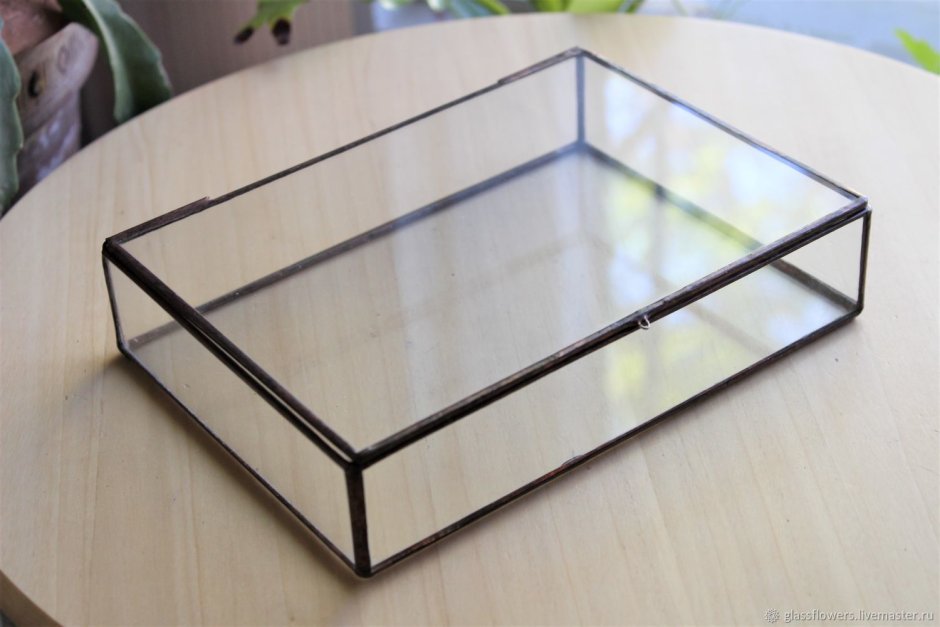 Стеклянная коробка