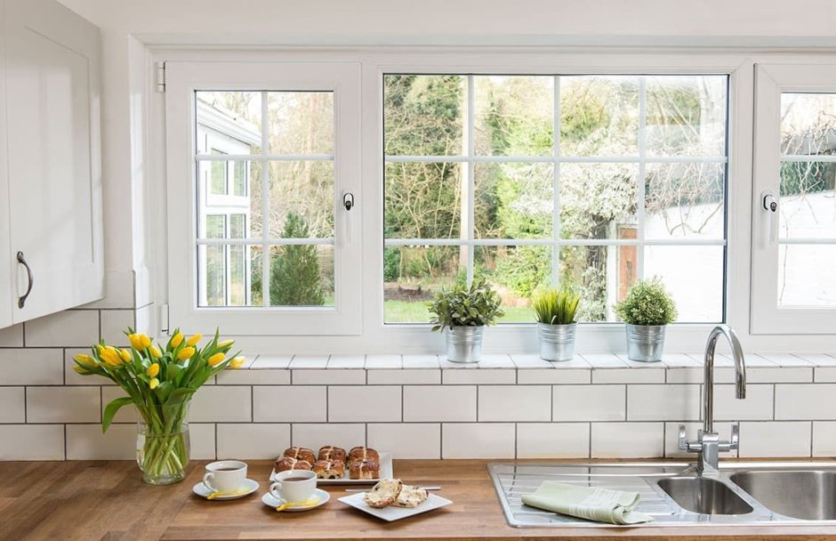 Пластиковое окно на кухню