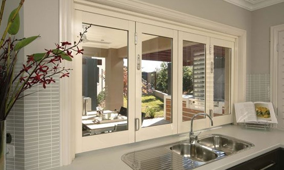 Раздвижное окно на кухню