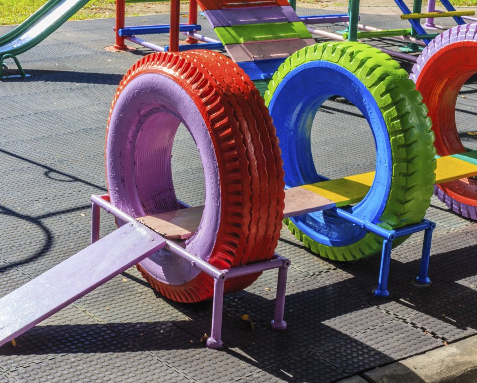 Детская площадка из колес