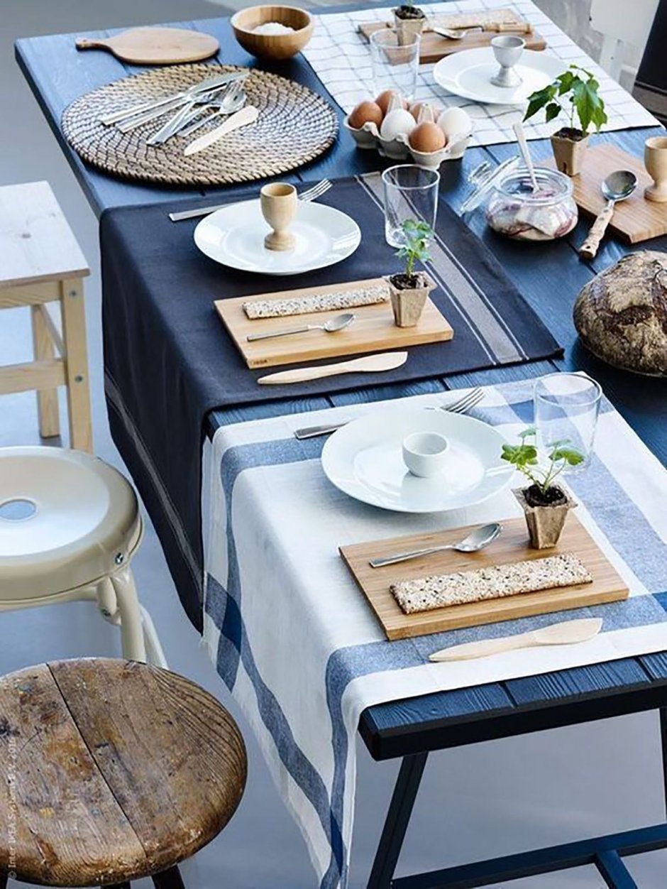 Сервировка стола в розовых оттенках