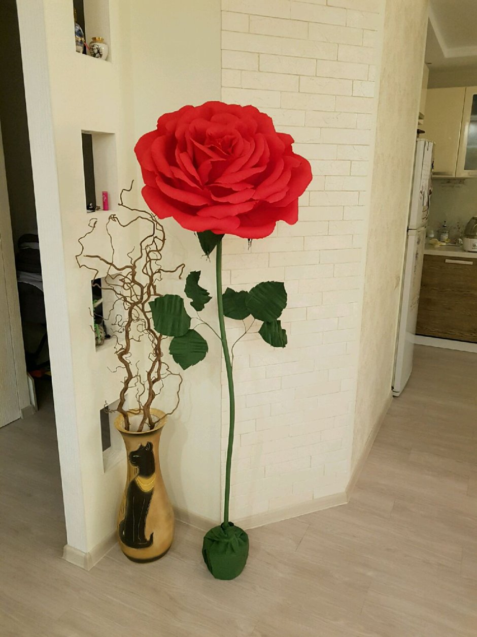 Объемные напольные цветы