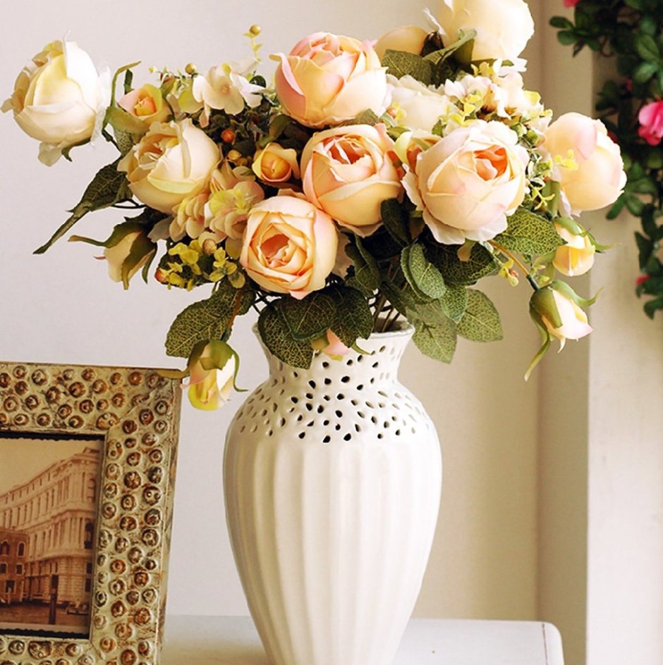 Искусственные цветы в напольную вазу