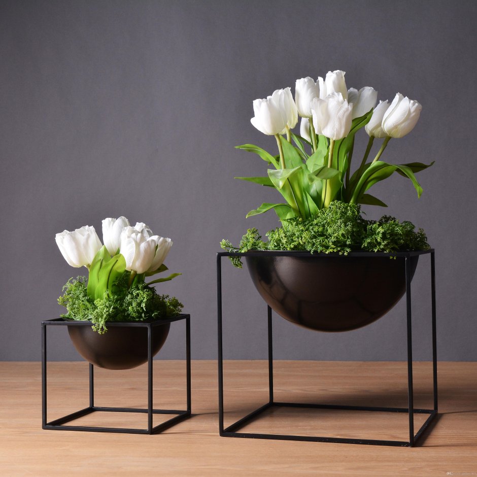 Напольная флористическая композиция