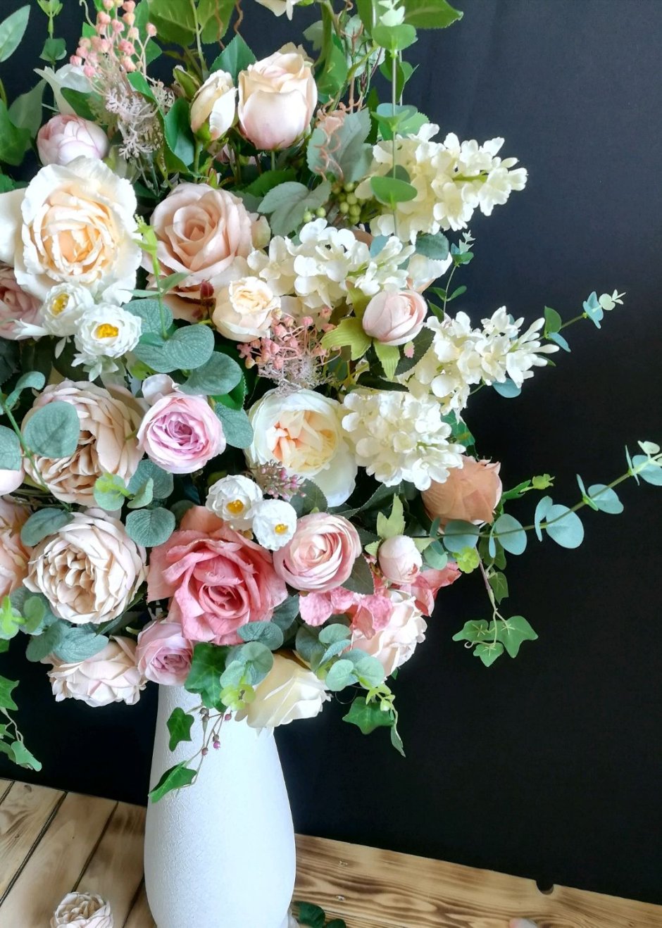 Композиции из искусственных цветов для интерьера